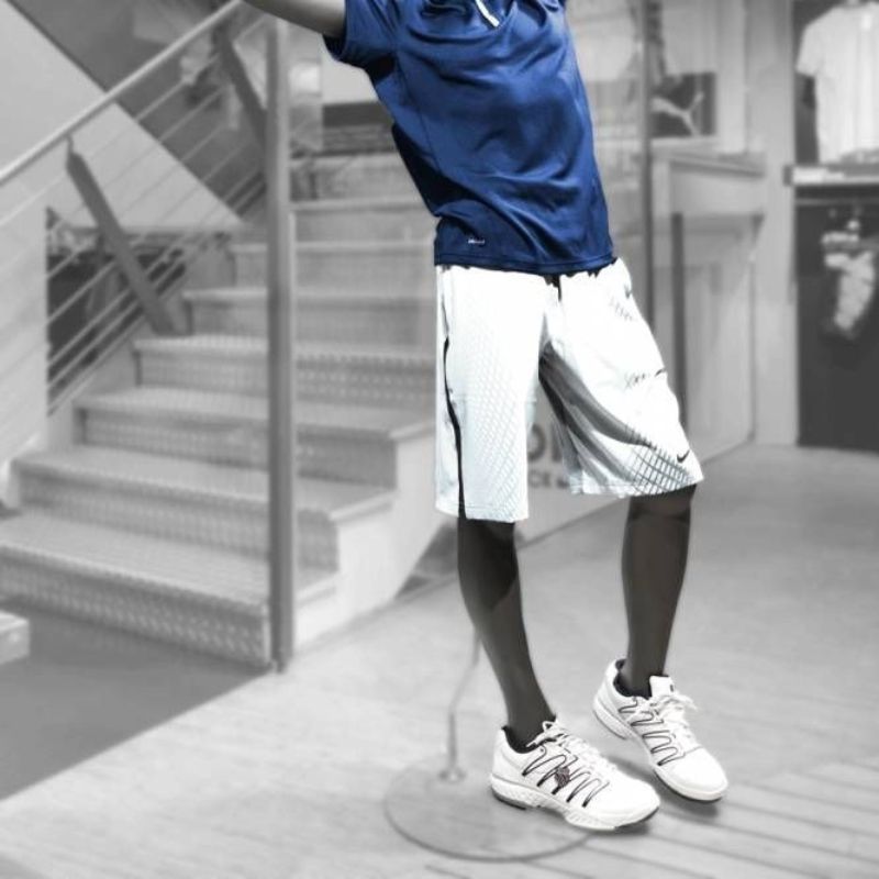 Image 3 : Maniquí de tenis, bádminton ...