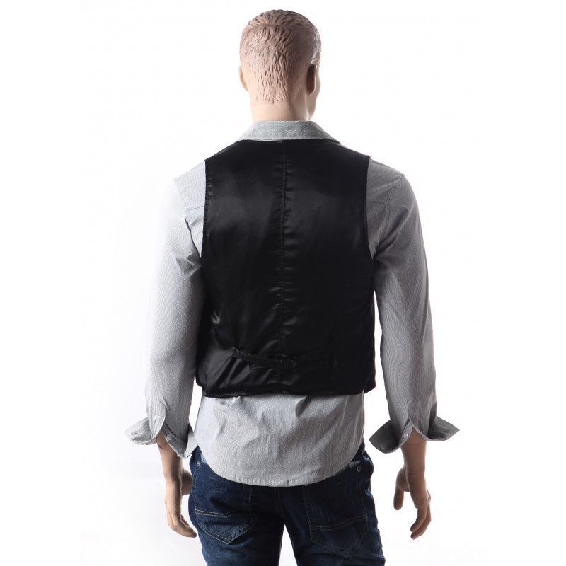 Image 4 : Este maniquí hombre realista es ...