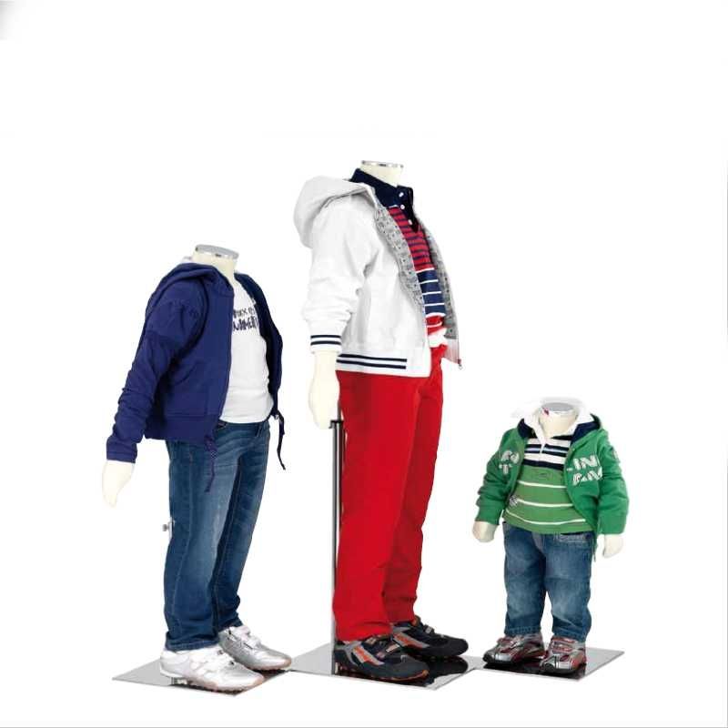 Image 2 : Maniquí de ventana infantil sin ...