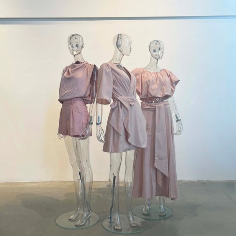 Image 2 : 





Maniquí escaparate mujer transparente

