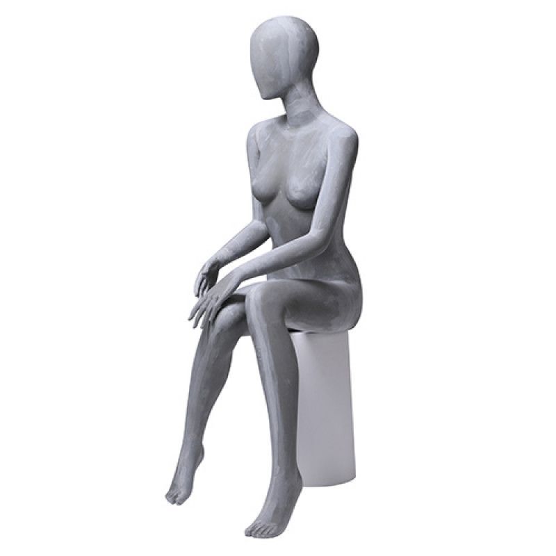 Image 1 : Mannequin de vitrine femme assise ...