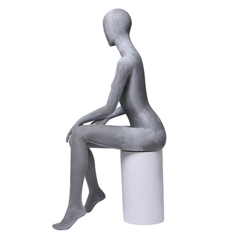 Image 2 : Mannequin de vitrine femme assise ...