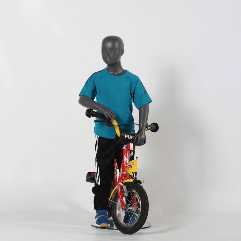 Image 4 : Mannequin vitrine enfant abstrait gris ...