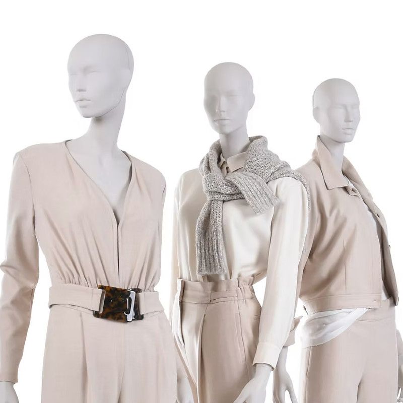 Mannequin vitrine femme recyclable opaque : Mannequins vitrine
