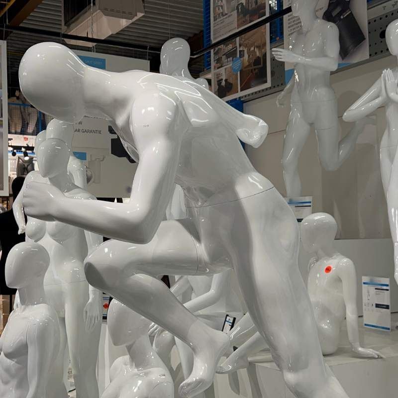 Image 5 : Mannequin vitrine homme sport en ...