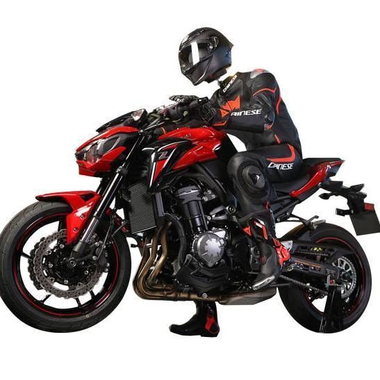 Image 2 : Mannequin flexible in motorcycle position ...