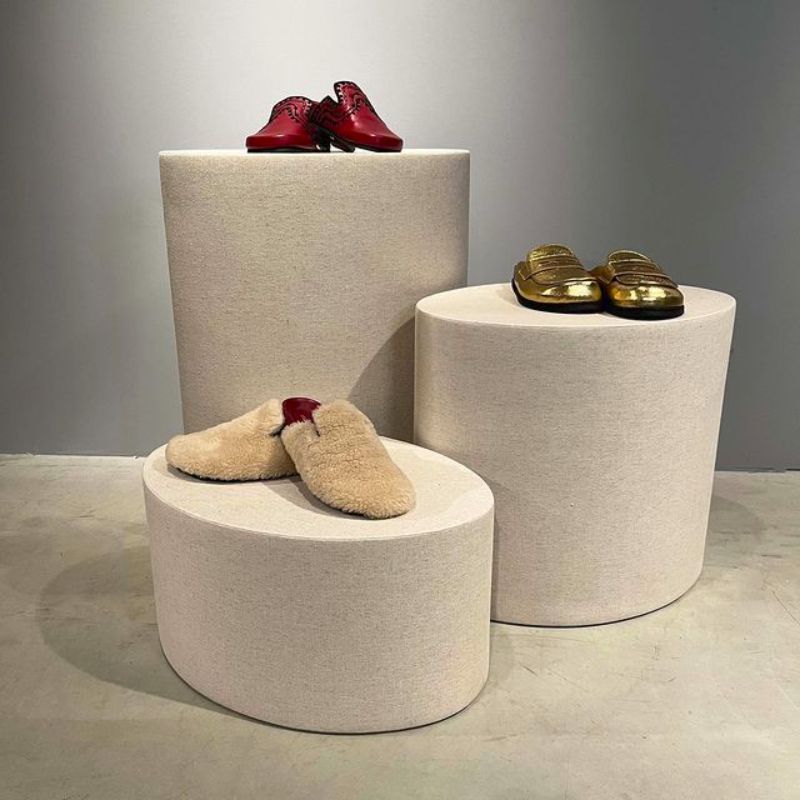 Image 5 : Podium in natural linen 45CM ...