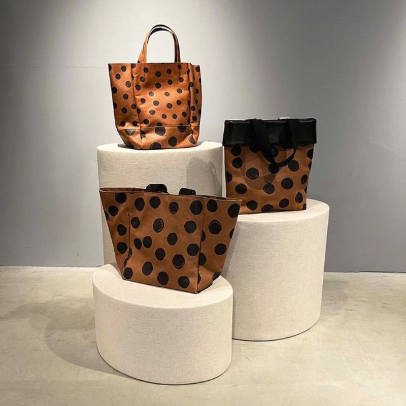 Image 3 : Podium in natural linen 65CM ...