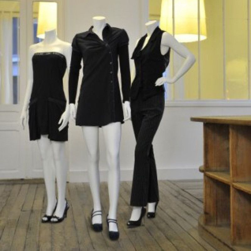 Image 1 : Trio de mannequins femme vitrine ...