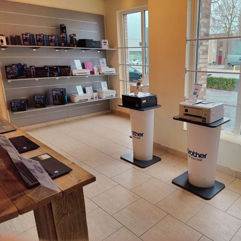 Image 2 : Pannello scanalato grigio chiaro. Profilo ...