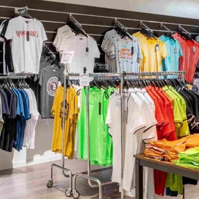 Image 1 : Pareti attrezzate negozi Appendiabiti a ...