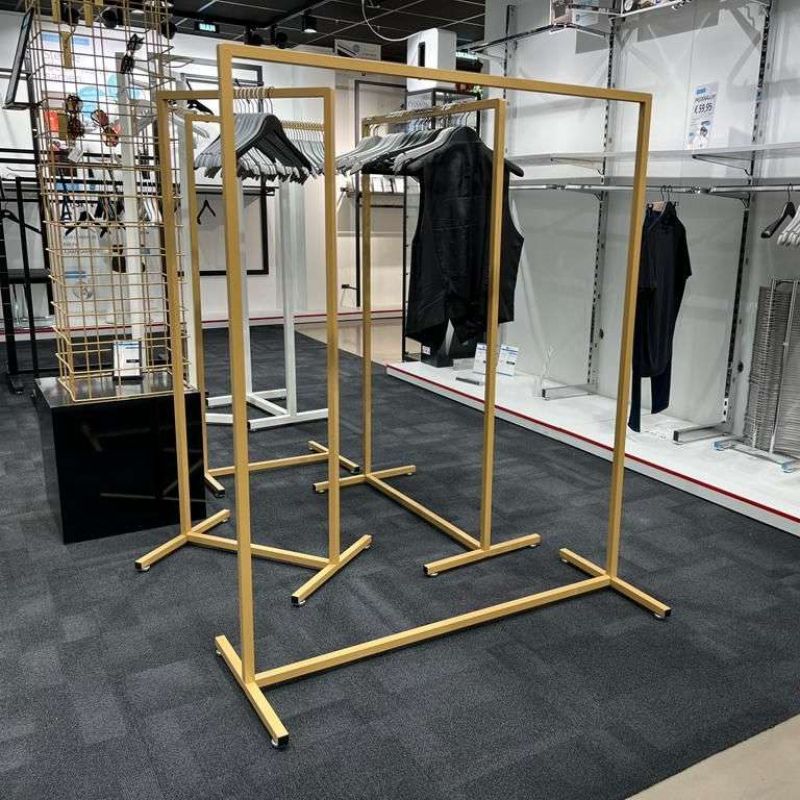 Percheros rectos oro 120cm x alto 155cm