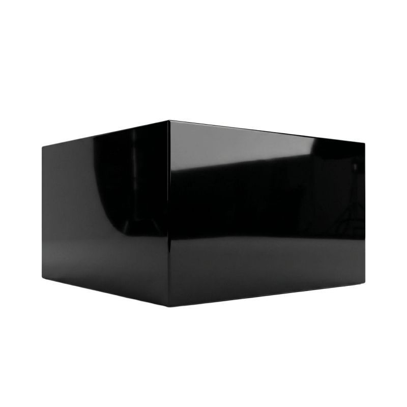 Podium cube colore nero lucido laccato.
Dimensioni:
50 cm di ... Podium nero glossy per negozi 50x50X25cm : Presentoirs shopping