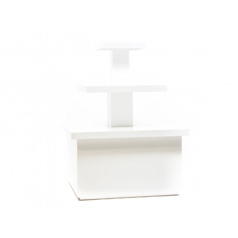Pyramid clearance display shelf
