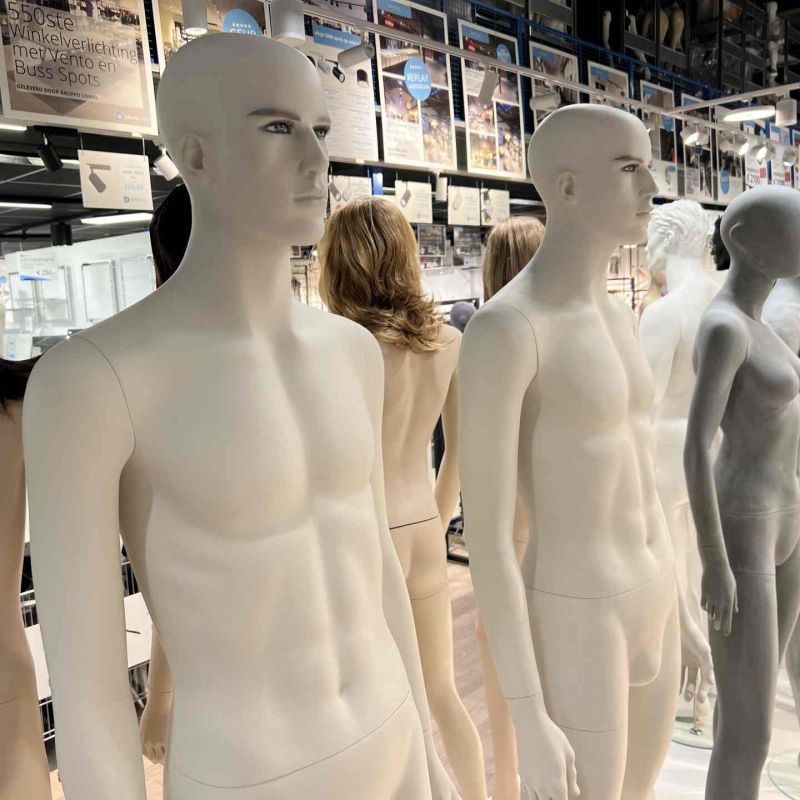 Image 5 : Realistic white male mannequin with ...