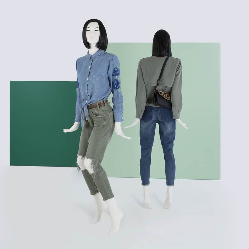 Image 1 : Women's artistic window mannequin ...