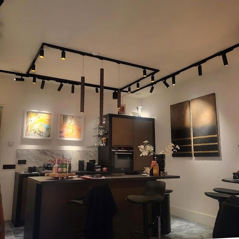 Image 7 : Kompakter 3-Phasen-Scheinwerfer aus ...