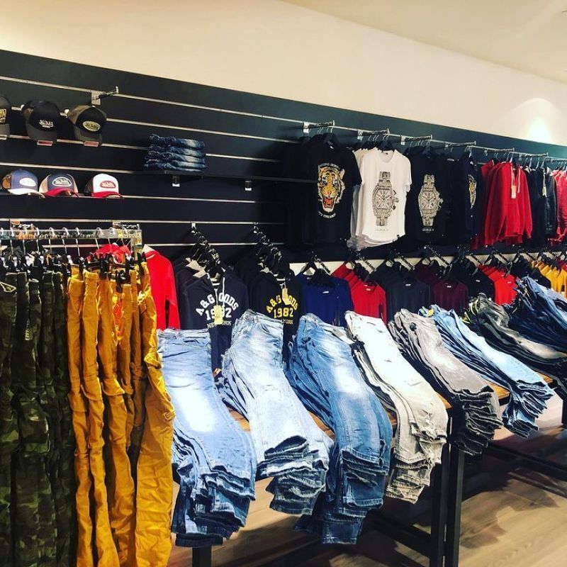 Image 3 : Schwarze gerillte Platte. Aluminiumprofil 20 ...