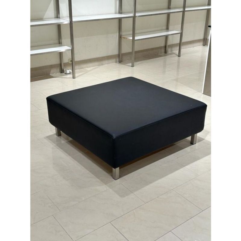 Seduta con pouf blu di seconda mano : Mobilier shopping
