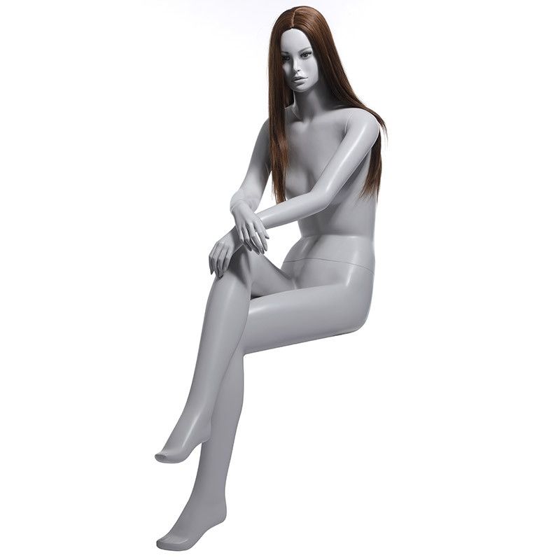 Sitted female realist mannequin : Mannequins vitrine