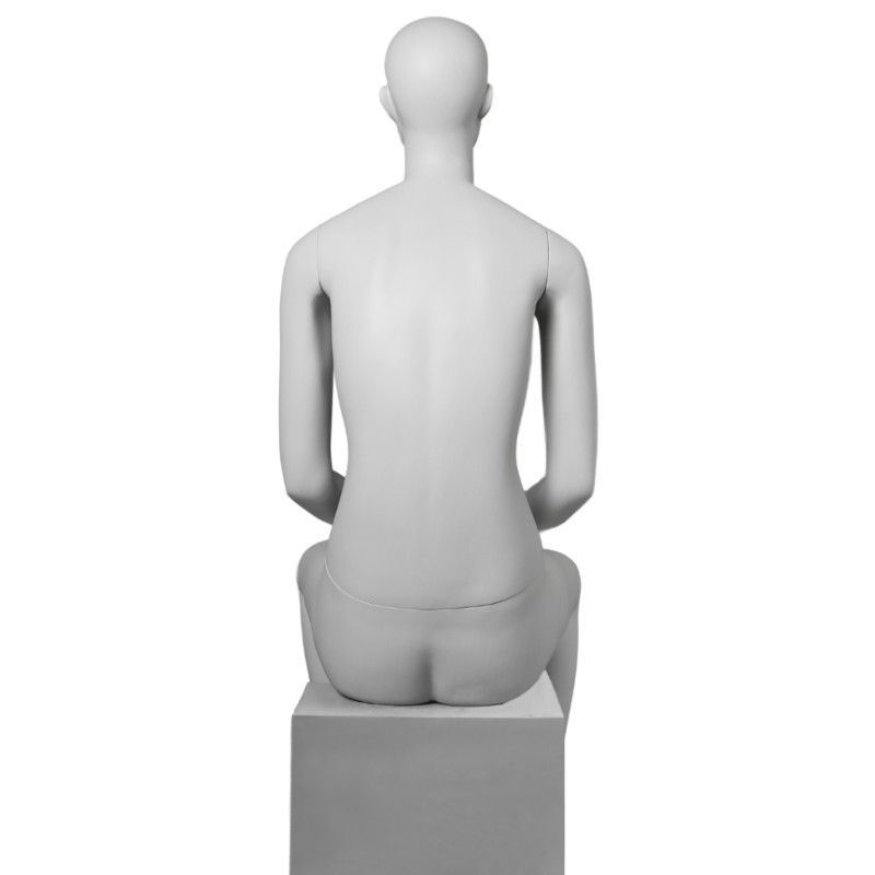 Image 4 : Mannequin Schaufensterpuppe Frau sitzend hellgrau ...