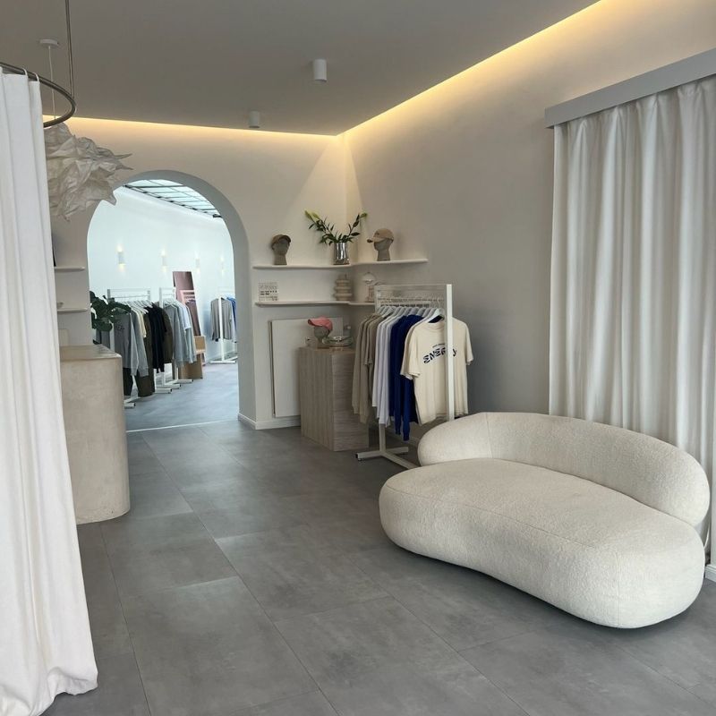 Image 3 : White metal clothes rack 150 ...