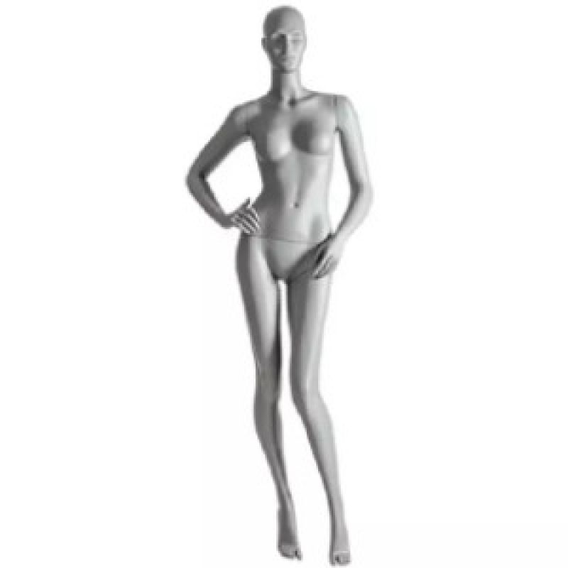 Straight female window mannequin hands on hips : Mannequins vitrine