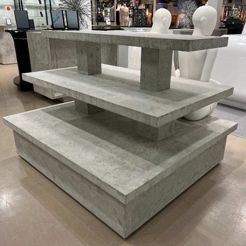 Image 3 : Table pyramide pour exposition en ...