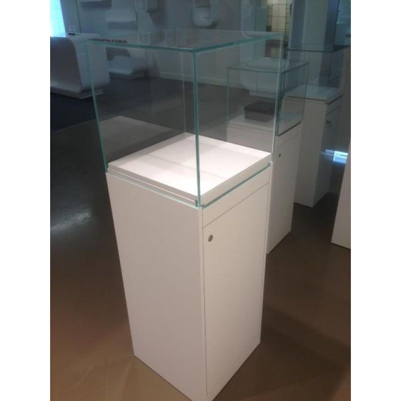 Image 2 : Finestra espositiva con campana di ...