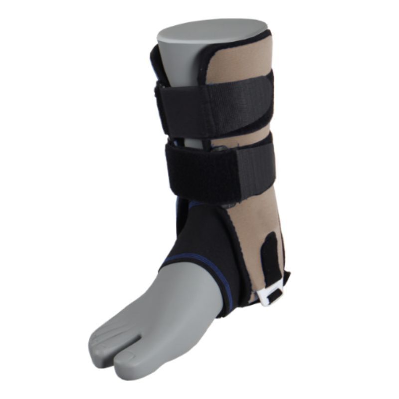 Visualizaci&oacute;n de los pies del hombre gris : Mannequins vitrine