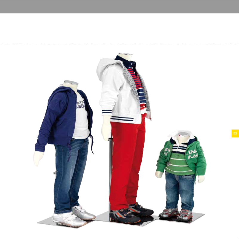 Image 3 : Vollbewegliche Kinderschaufensterpuppe aus elfenbeinfarbenem Stoff ...