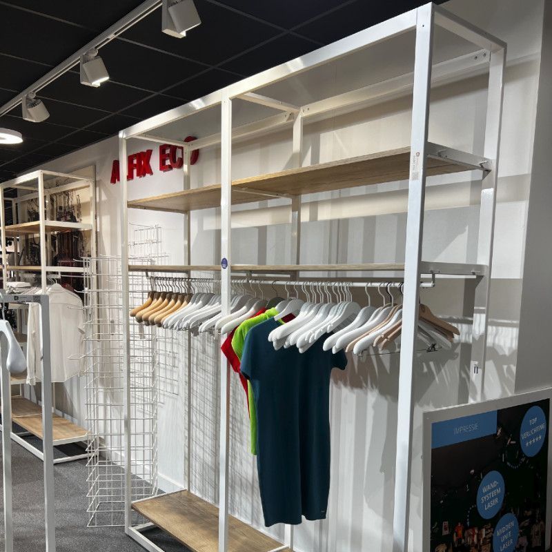 Image 2 : White gondola with wooden shelves ...