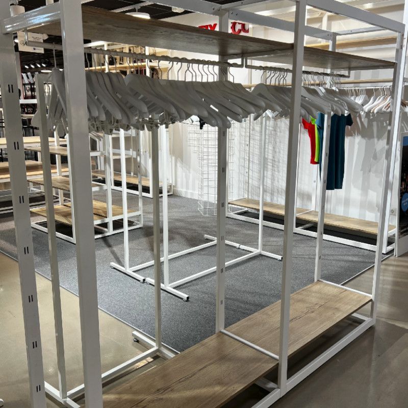 Image 3 : White gondola with wooden shelves ...