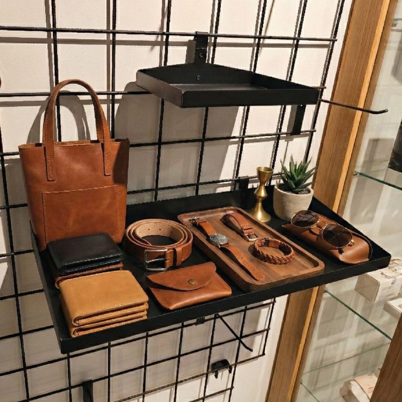 Image 2 : XL-Ausstellungsbrett aus schwarzem Metall ...