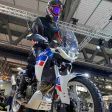 Image 6 : Mannequin vitrine flexible en position ...