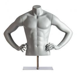 BUSTOS HOMBRE - TORSOS Y BUSTOS DEPORTIVOS : Busto de maniquí deportivo gris manos en las caderas