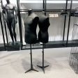 Image 6 : Busto mujer tela negra para ...