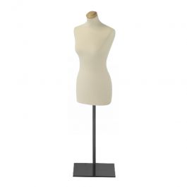 Busto de señora de alta costura con base de metal negro