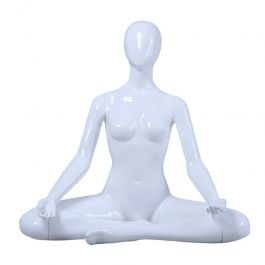 PROMOTIONS FEMALE MANNEQUINS : Female sport mannequin yoga