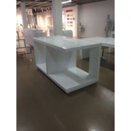 MATERIEL AGENCEMENT MAGASIN : Table showroom blanc brillant