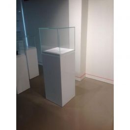 VITRINES D'EXPOSITION - VITRINES COLONNES : Vitrine podium en verre