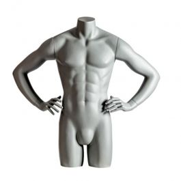 NOVIT&Agrave; : Busto di manichino maschio grigio con mani sui fianchi