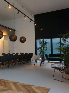 Foco led negro 15w trifásico 2700k