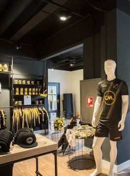 Maniquí deportivo estilizado