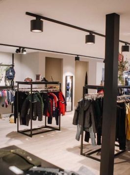 Meuble central pour magasin