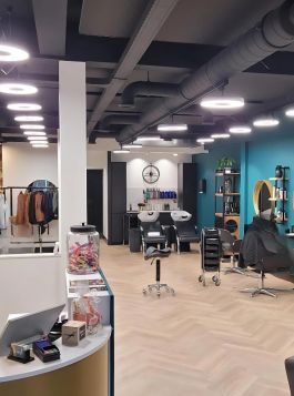 Schwarze LED-Lichtscheibe 2700 Kelvin