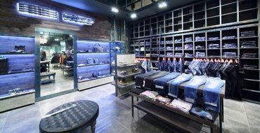 MANNEQUINS SHOPPING : ARREDAMENTO NEGOZI